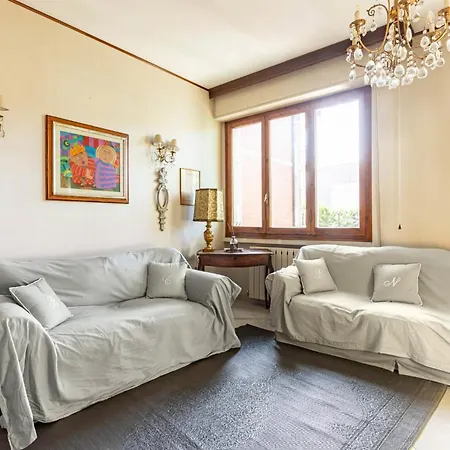 Appartement Guesthost - Bright With Parking Near *