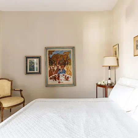 Guesthost - Bright With Parking Near Apartment Viareggio