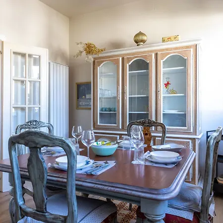 Appartement Guesthost - Bright With Parking Near *