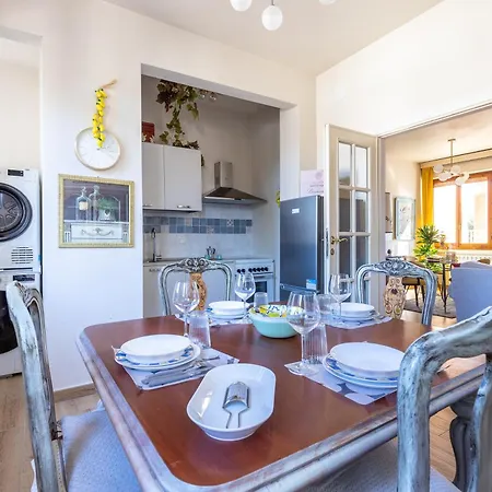 Appartement Guesthost - Bright With Parking Near *