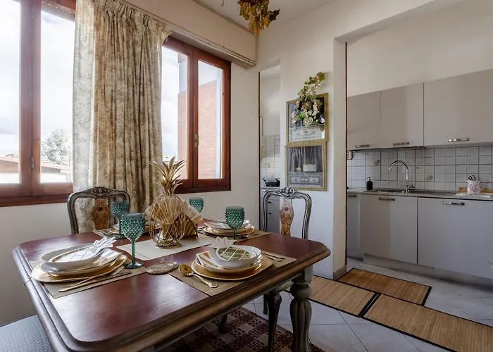 Guesthost - Bright With Parking Near Viareggio