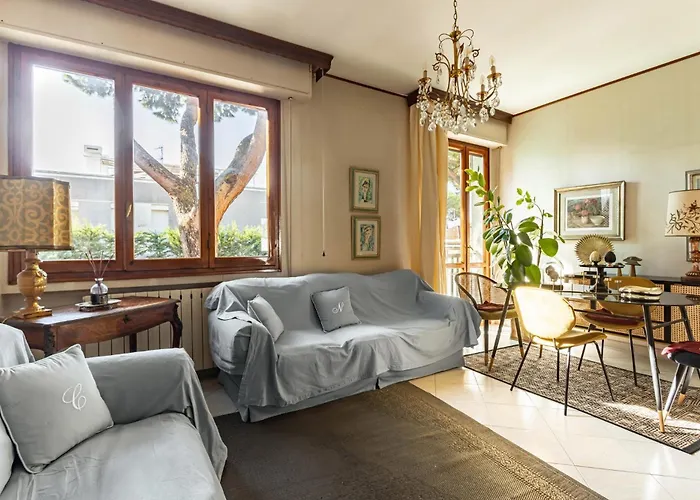 Apartment Guesthost - Bright With Parking Near Viareggio