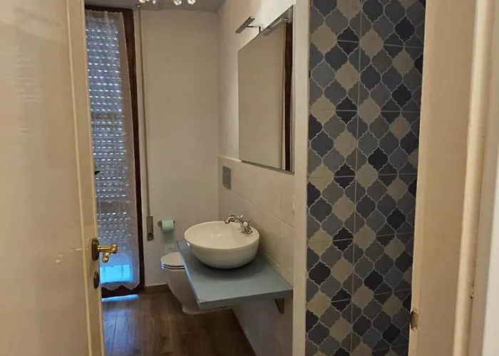 Appartement Guesthost - Bright With Parking Near