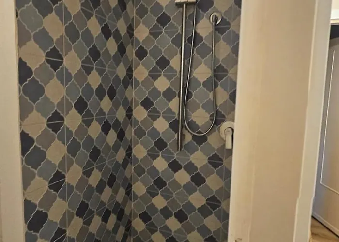 Appartement Guesthost - Bright With Parking Near Viareggio